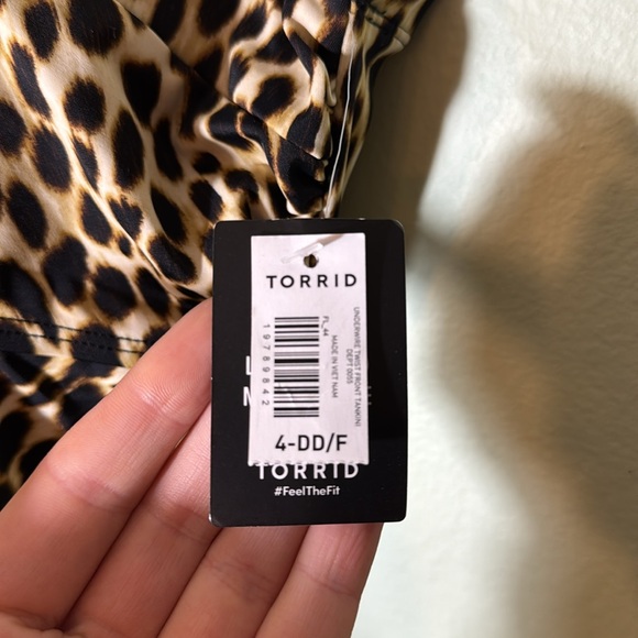 Torrid size 4DD/F Underwire Twist Front Tankini swim top - Picture 8 of 11